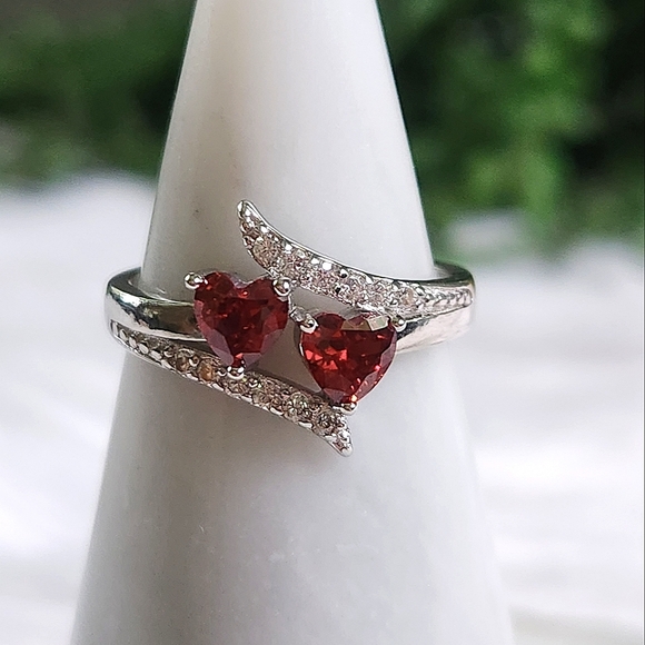 NWT Ryze Candy Apple Red CZ .925 Sterling Silver Double Heart Ring - Size 8.25 - Picture 4 of 8